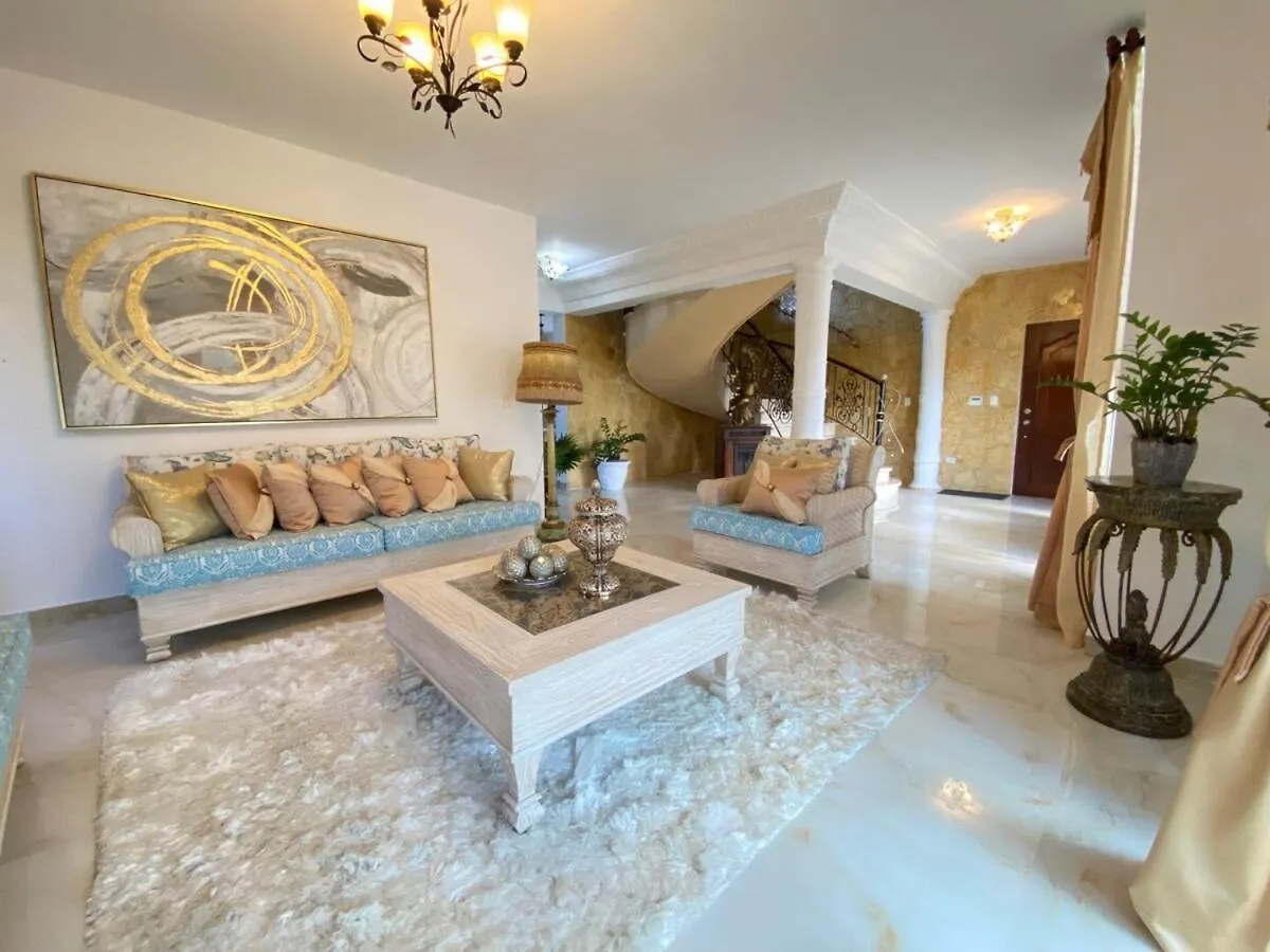 Beautiful Villa With Mountain View プエルト・プラタ